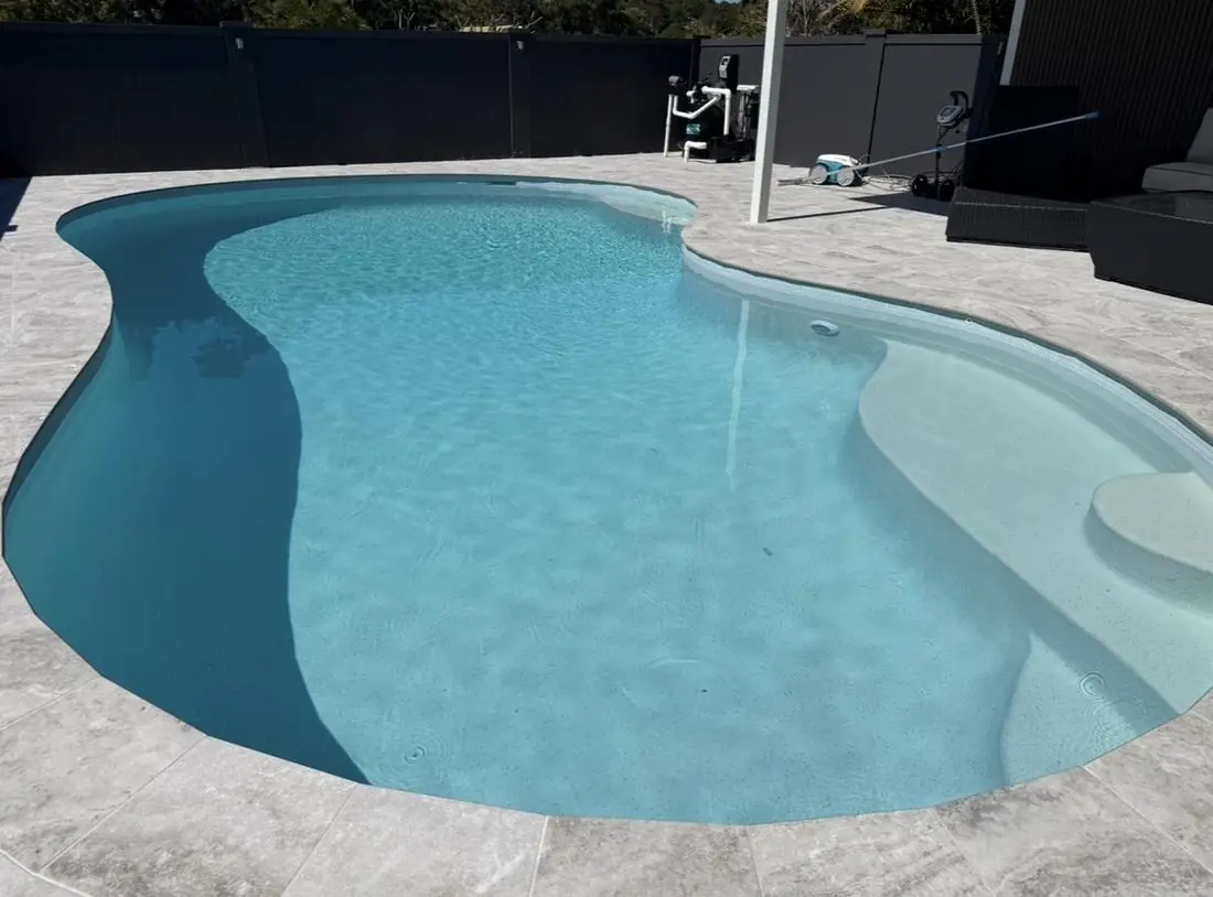 Clean, sparkling pool after a Blue Avenue service